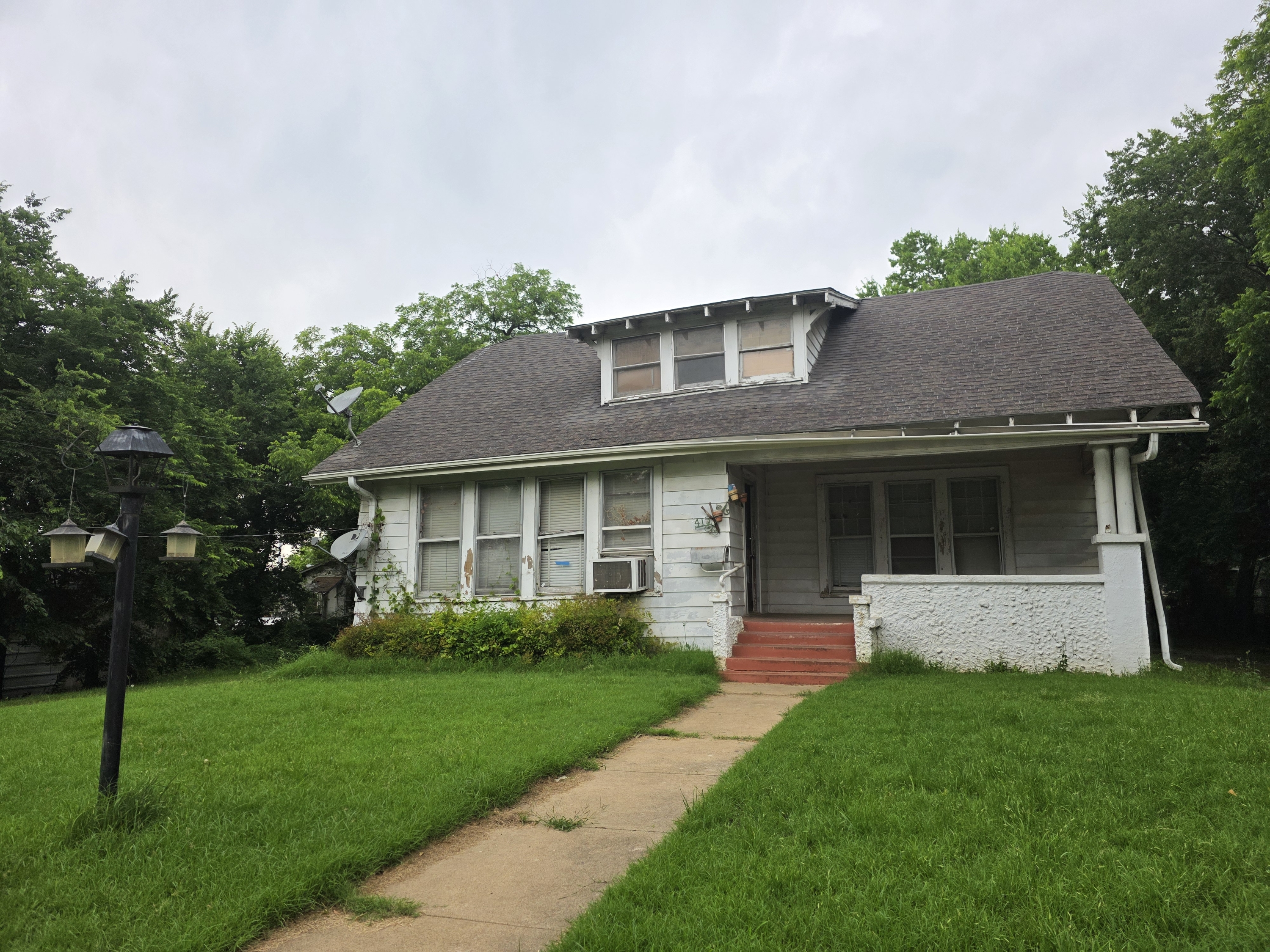 415 West Rainey Street